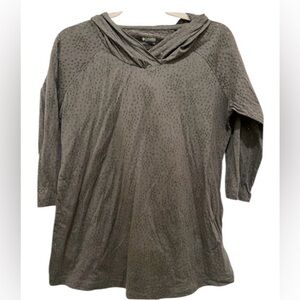 Columbia women’s Large air mesh see through 1/2 sleeve gray hooded top